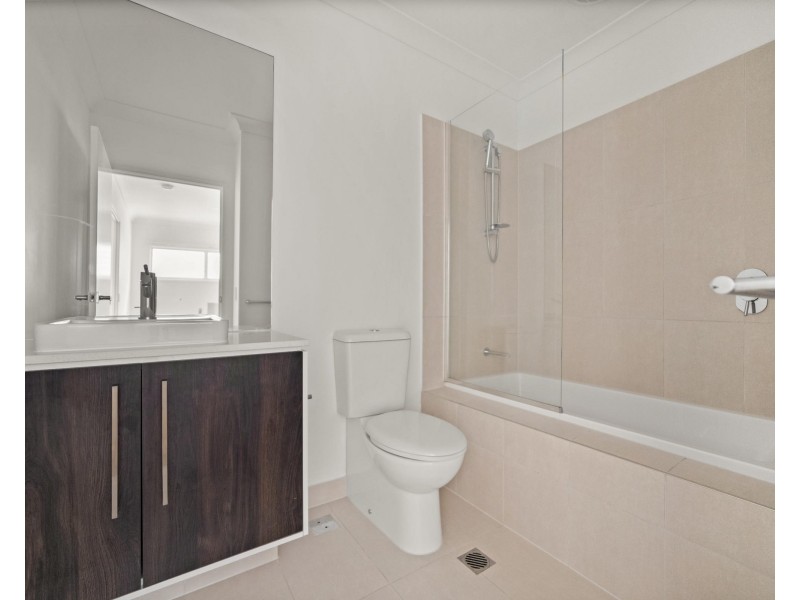 31/24 Bonogin Road, Mudgeeraba QLD 4213