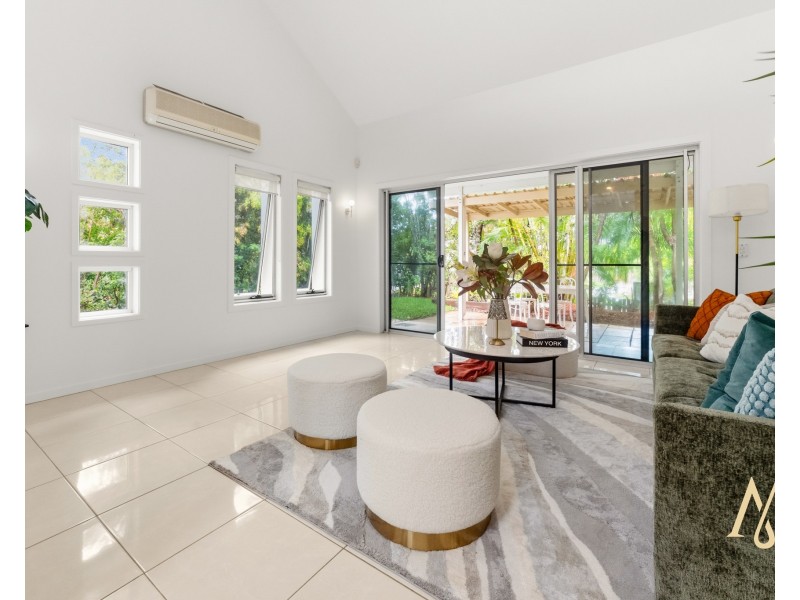 2 Royal Links Drive, Robina QLD 4226