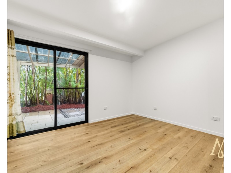 2 Royal Links Drive, Robina QLD 4226