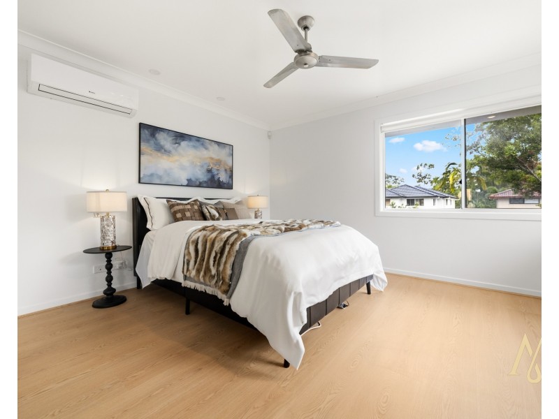 2 Royal Links Drive, Robina QLD 4226