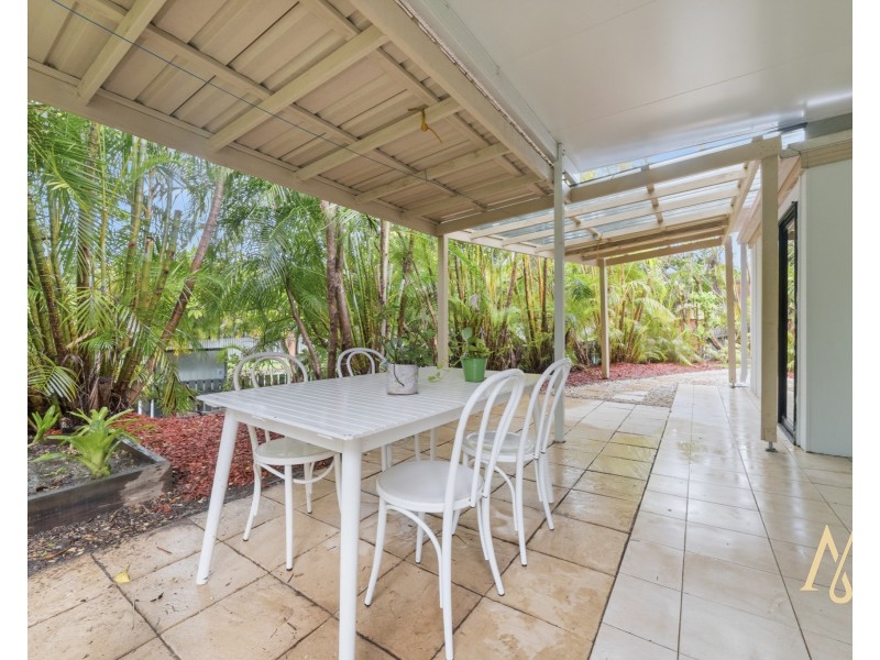 2 Royal Links Drive, Robina QLD 4226