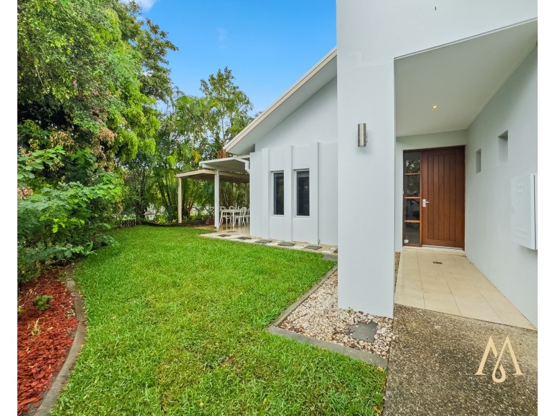 2 Royal Links Drive, Robina QLD 4226