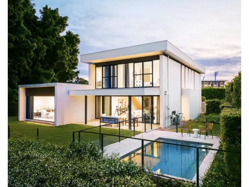 1 The Boulevard, Benowa QLD 4217