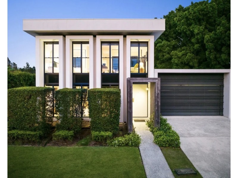 1 The Boulevard, Benowa QLD 4217