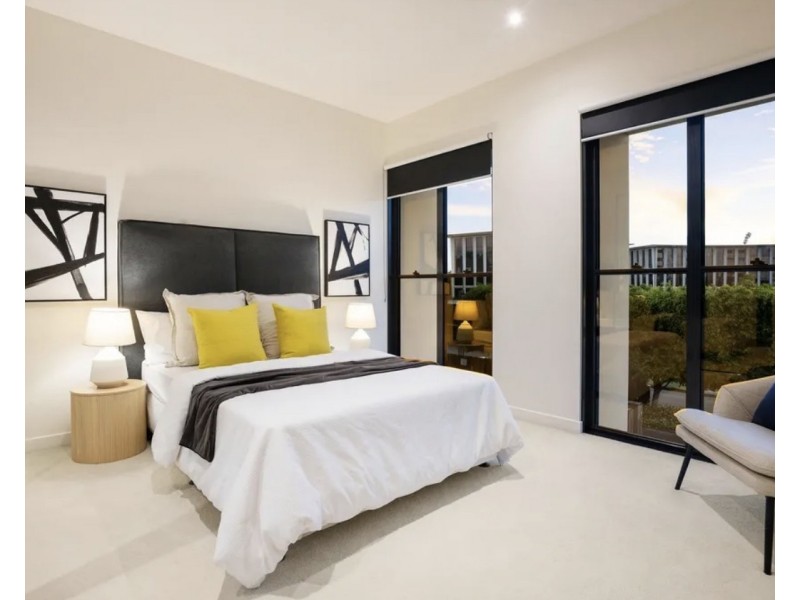 1 The Boulevard, Benowa QLD 4217