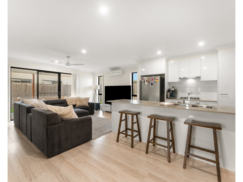 69 The Heights Boulevard, Pimpama QLD 4209