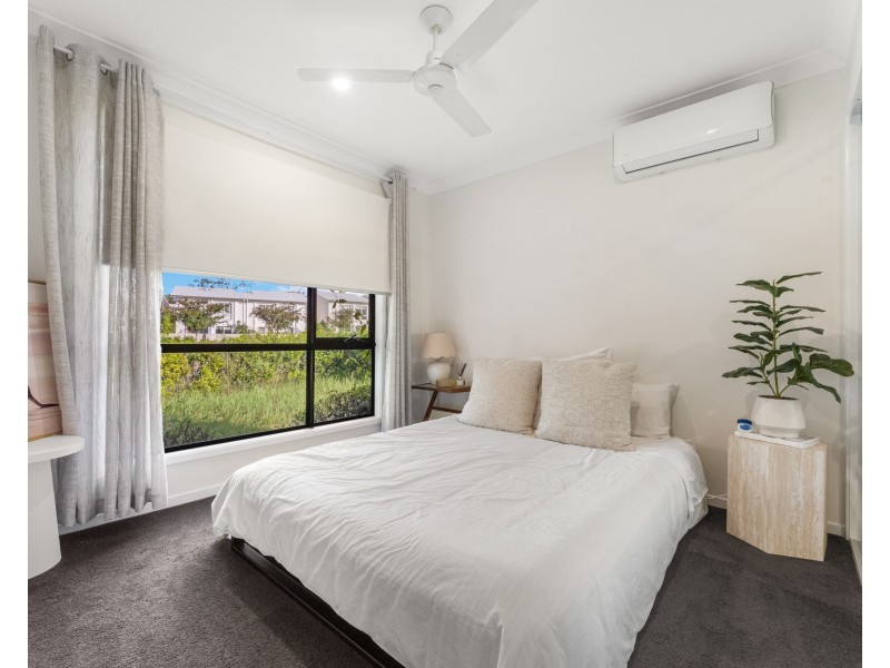 69 The Heights Boulevard, Pimpama QLD 4209