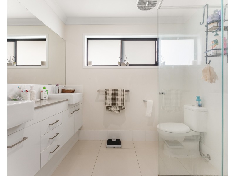 69 The Heights Boulevard, Pimpama QLD 4209