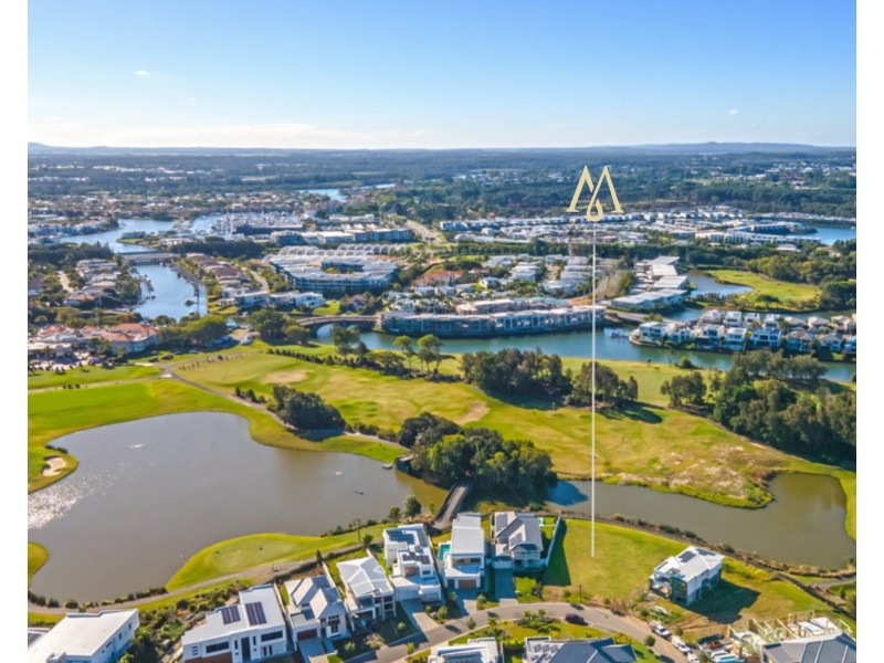 9207 Peter Senior Drive, Hope Island QLD 4212