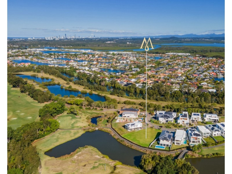 9207 Peter Senior Drive, Hope Island QLD 4212