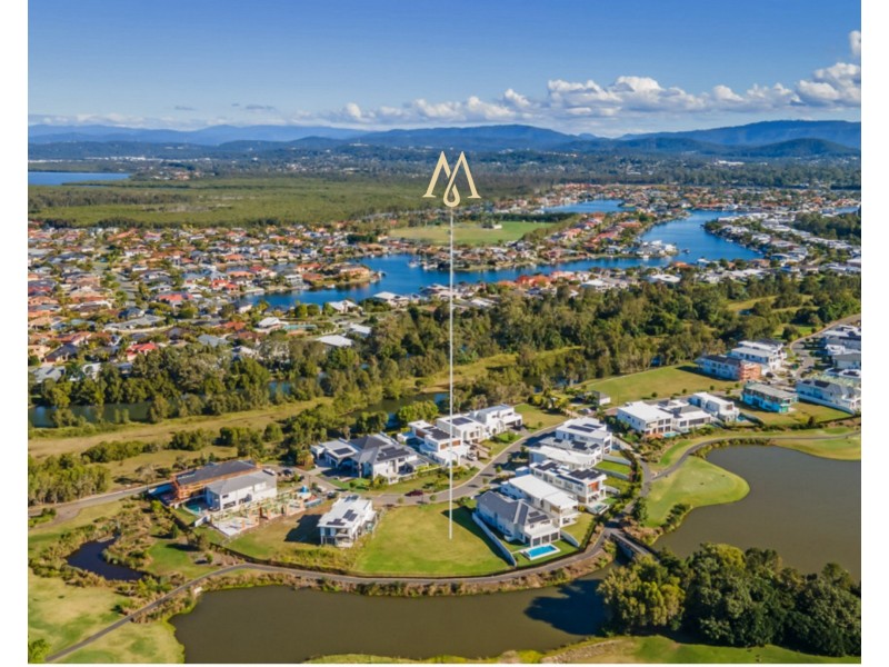 9207 Peter Senior Drive, Hope Island QLD 4212