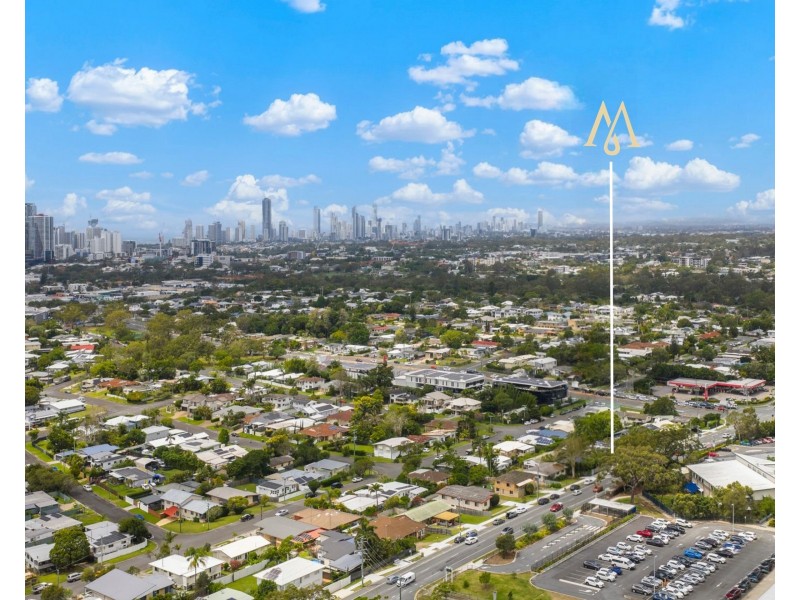 39 Kumbari Avenue, Southport QLD 4215
