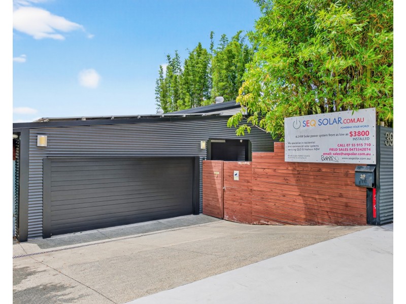 39 Kumbari Avenue, Southport QLD 4215