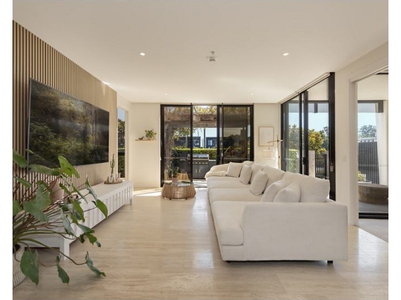 106E/1 Marina Drive, Benowa QLD 4217