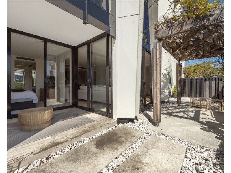 106E/1 Marina Drive, Benowa QLD 4217