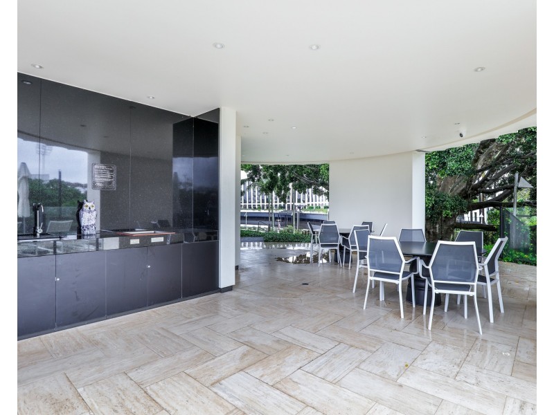 106E/1 Marina Drive, Benowa QLD 4217