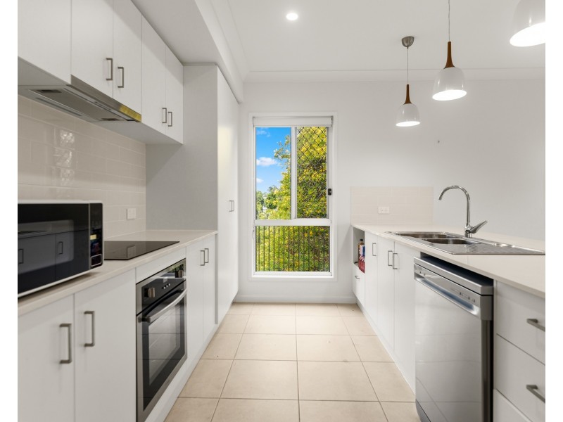 10 Riverina Court, Nerang QLD 4211