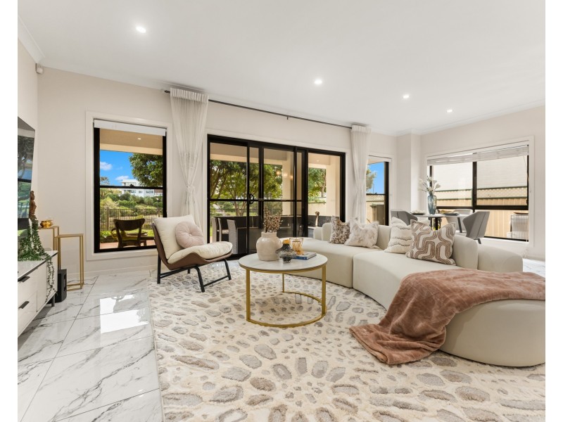 7 Jurien Crescent, Varsity Lakes QLD 4227