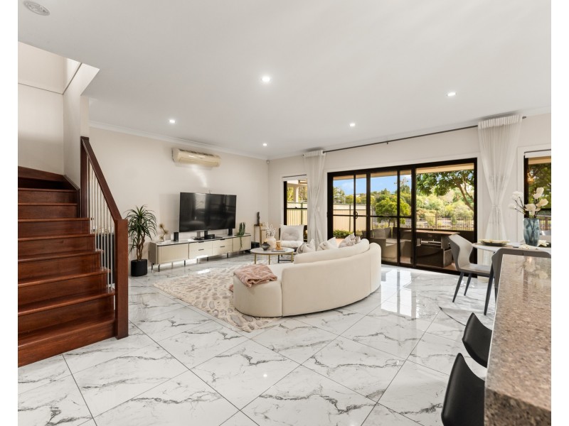 7 Jurien Crescent, Varsity Lakes QLD 4227
