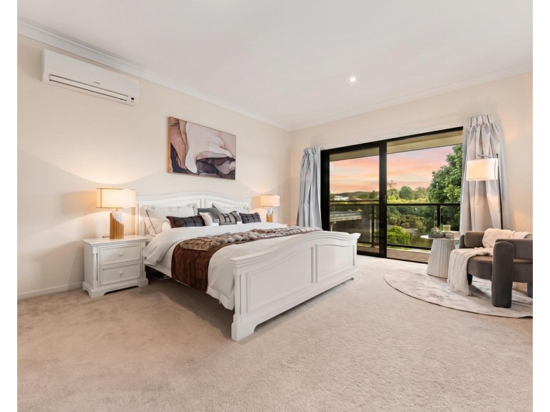 7 Jurien Crescent, Varsity Lakes QLD 4227