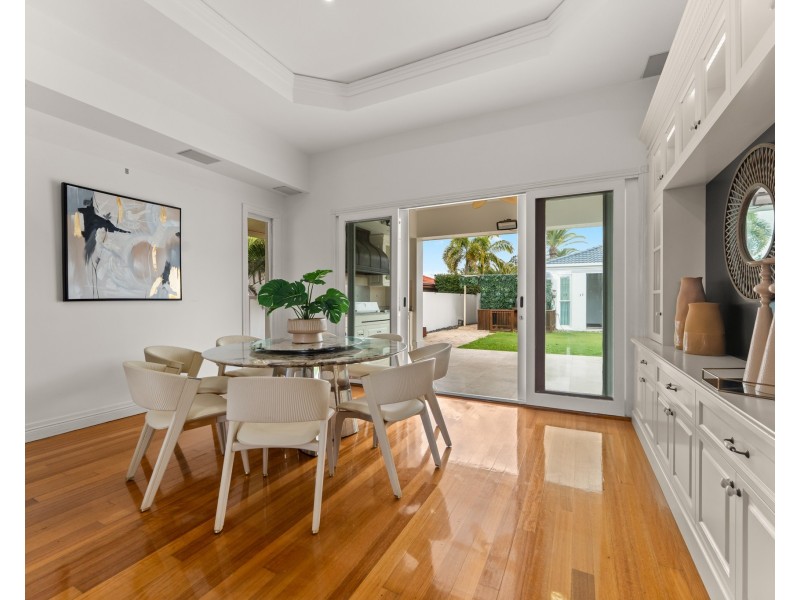3105 Riverleigh Drive, Hope Island QLD 4212