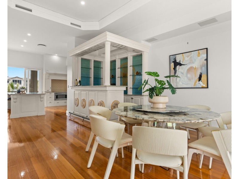 3105 Riverleigh Drive, Hope Island QLD 4212