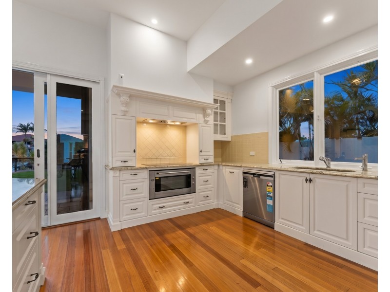 3105 Riverleigh Drive, Hope Island QLD 4212