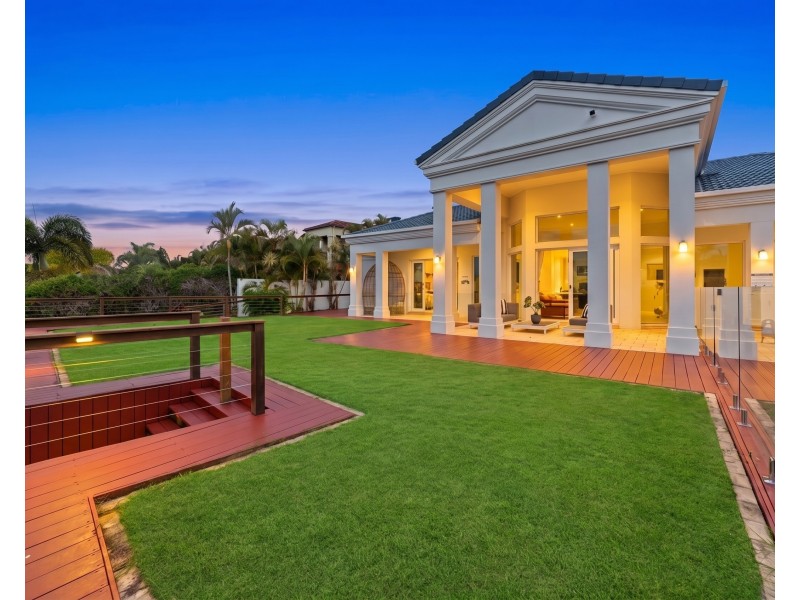 3105 Riverleigh Drive, Hope Island QLD 4212