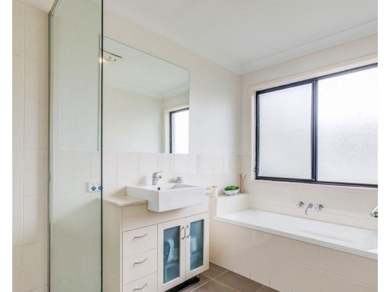 21 Casuarina Way, Helensvale QLD 4212