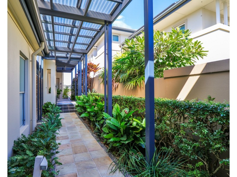1/802 Glades Drive, Robina QLD 4226