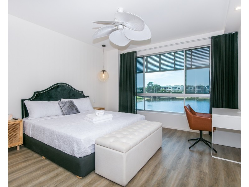 1/802 Glades Drive, Robina QLD 4226
