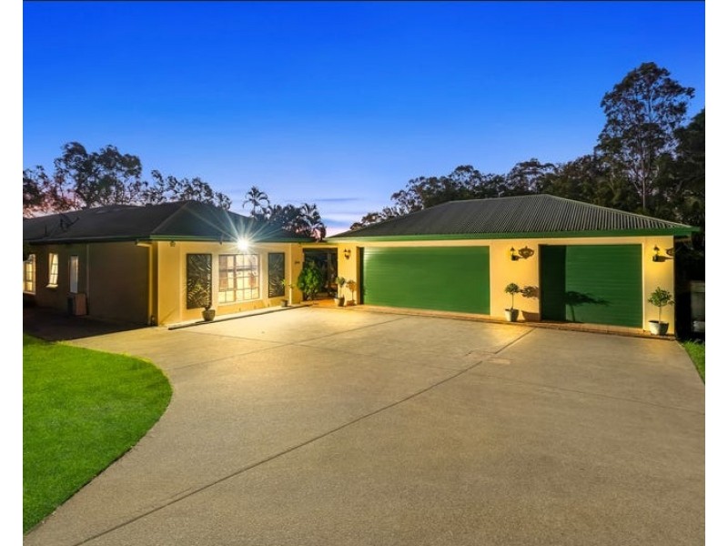 25 Uplands Drive, Parkwood QLD 4214