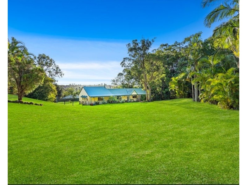 25 Uplands Drive, Parkwood QLD 4214