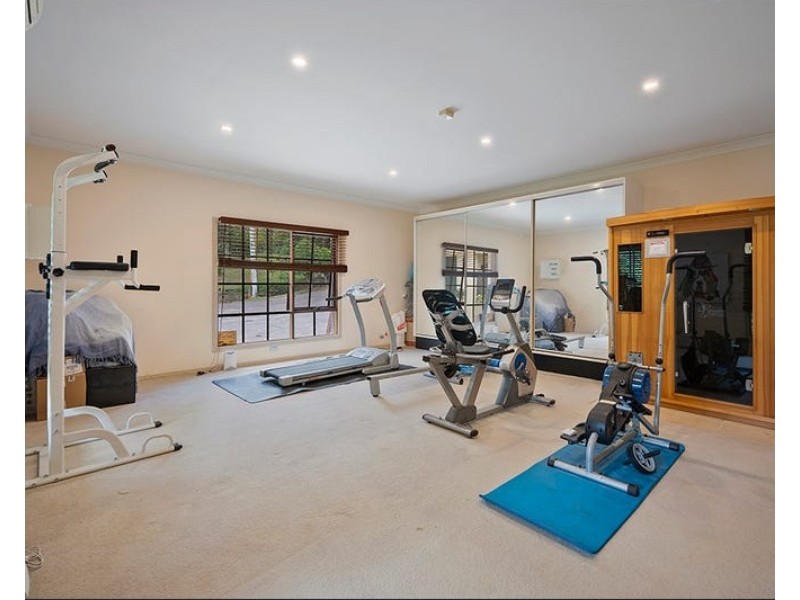 25 Uplands Drive, Parkwood QLD 4214