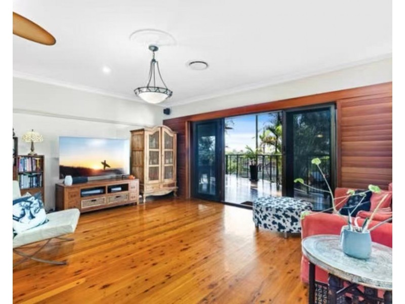 25 Uplands Drive, Parkwood QLD 4214