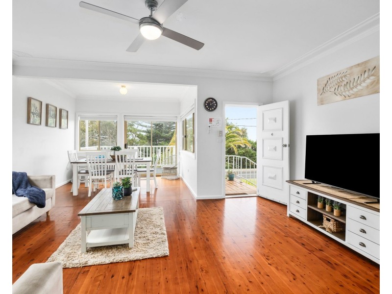 71 Mitchell Parade, Mollymook Beach NSW 2539