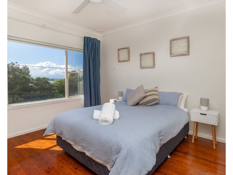 71 Mitchell Parade, Mollymook Beach NSW 2539