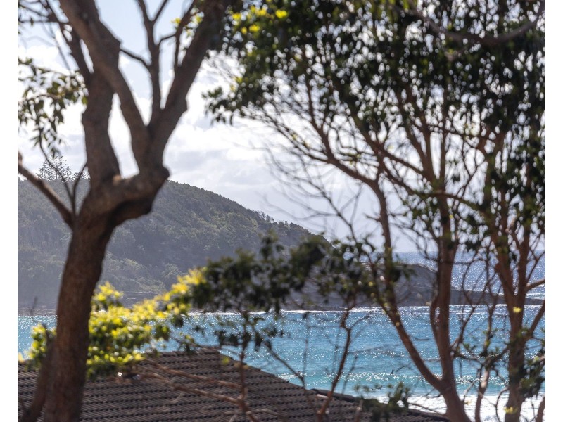 71 Mitchell Parade, Mollymook Beach NSW 2539