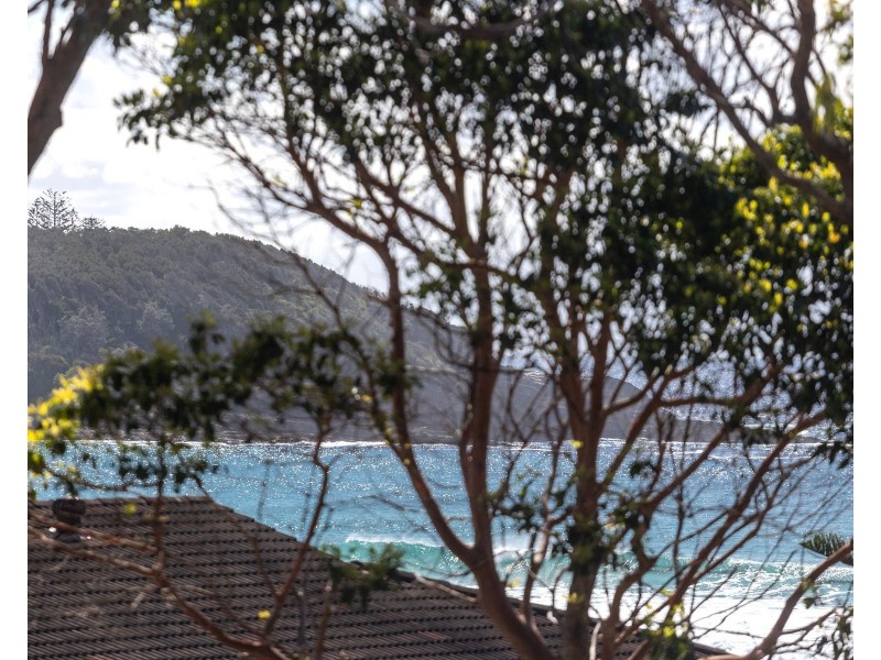 71 Mitchell Parade, Mollymook Beach NSW 2539