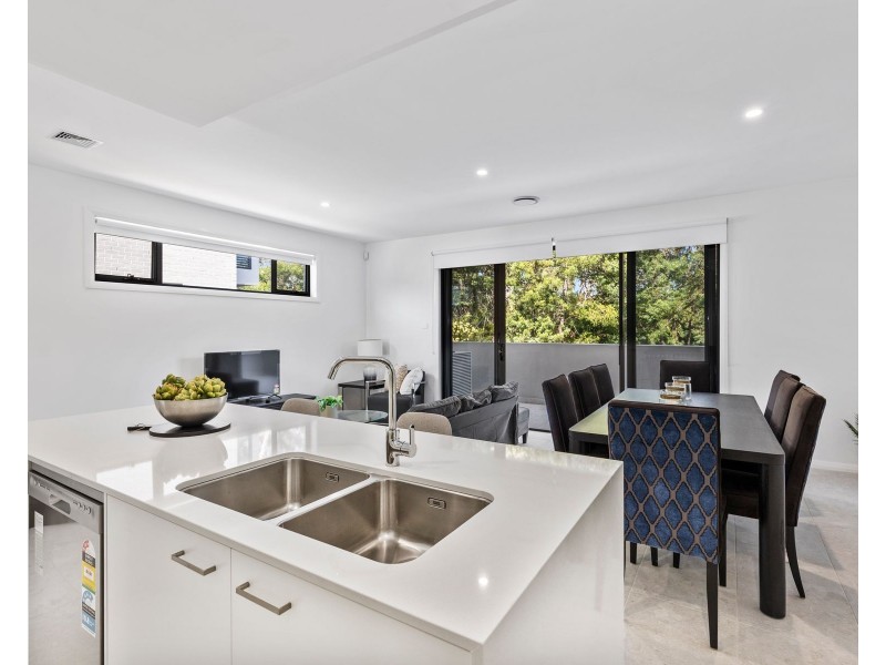 2/2 Dolphin Point Road, Burrill Lake NSW 2539