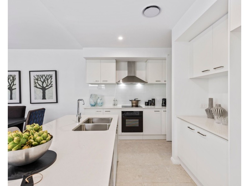 2/2 Dolphin Point Road, Burrill Lake NSW 2539