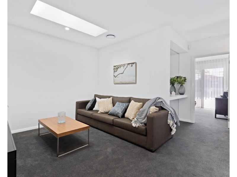 2/2 Dolphin Point Road, Burrill Lake NSW 2539