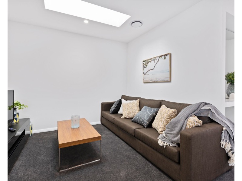 2/2 Dolphin Point Road, Burrill Lake NSW 2539