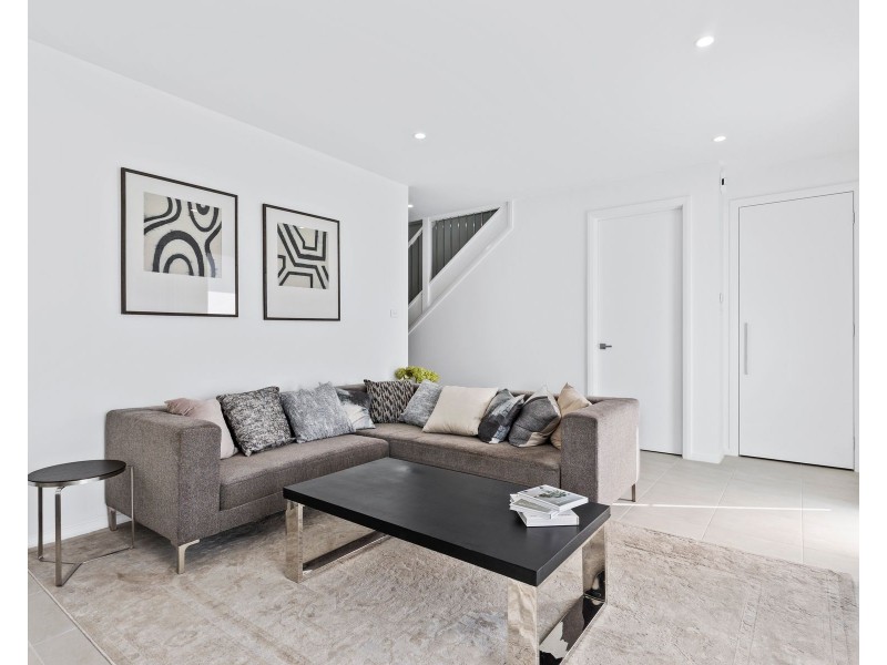 3/2 Dolphin Point Road, Burrill Lake NSW 2539