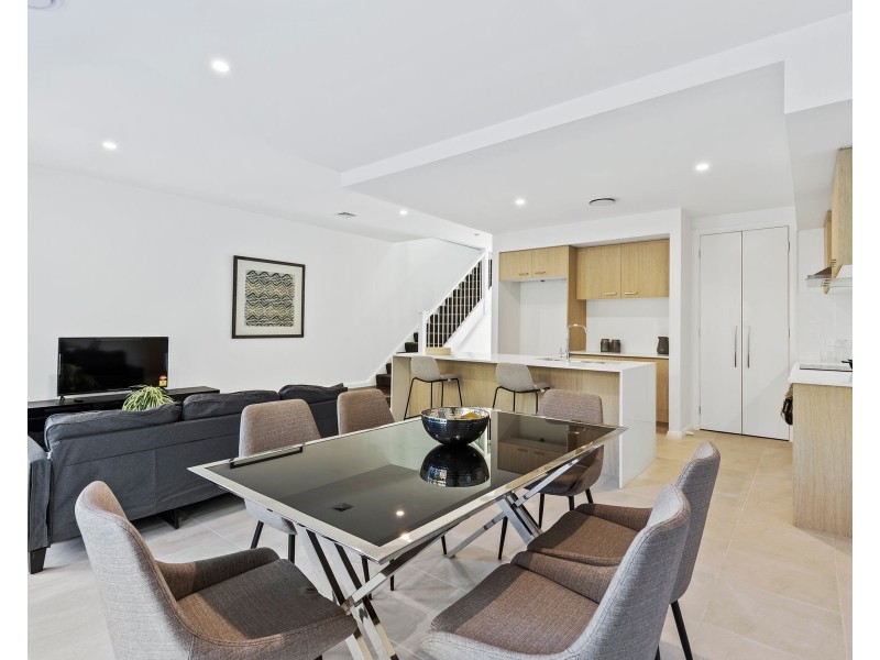 3/2 Dolphin Point Road, Burrill Lake NSW 2539