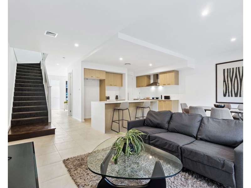 3/2 Dolphin Point Road, Burrill Lake NSW 2539