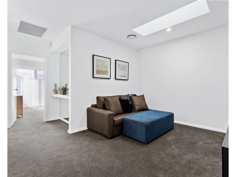 3/2 Dolphin Point Road, Burrill Lake NSW 2539