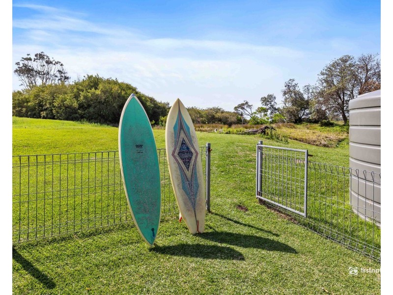 8 Malibu Drive, Bawley Point NSW 2539