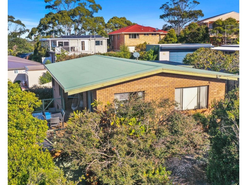 41 Hilltop Crescent, Mollymook Beach NSW 2539