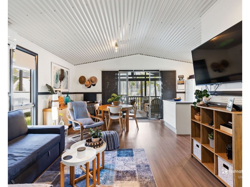 196/425 Princes Highway, Lake Tabourie NSW 2539